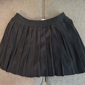Daisy Black Mini Pleated Skirt